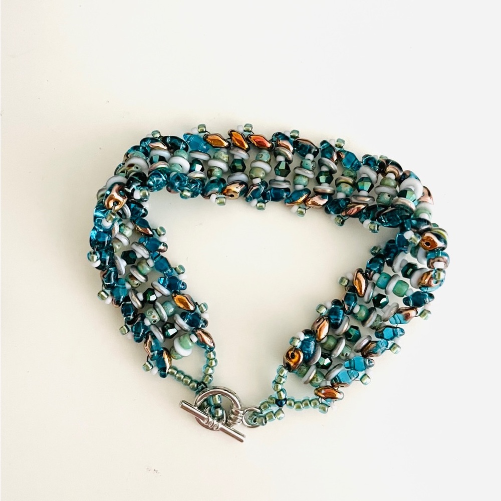 NEW HANDMADE Green Crystal & Glass Beaded Bracelet